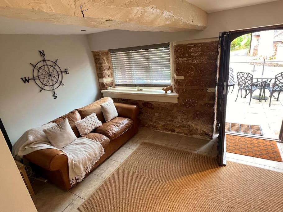 Countryside Converted Barn With Hot Tub نيوتن أبوت المظهر الخارجي الصورة