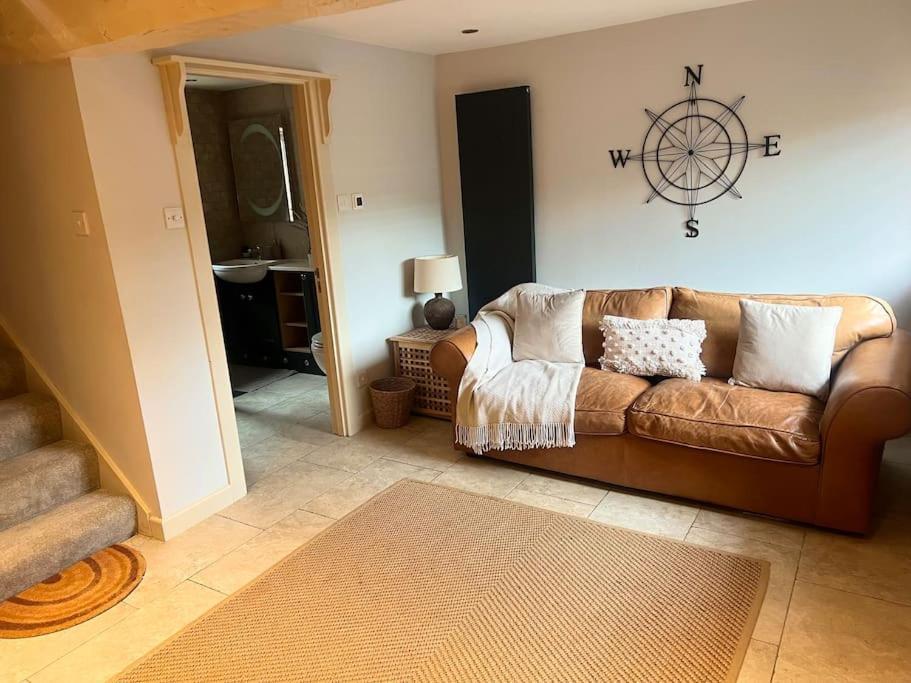 Countryside Converted Barn With Hot Tub نيوتن أبوت المظهر الخارجي الصورة