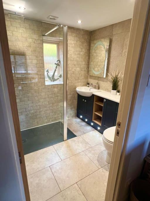 Countryside Converted Barn With Hot Tub نيوتن أبوت المظهر الخارجي الصورة